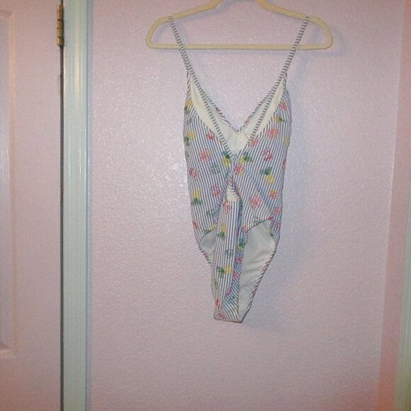 J Crew Seersucker One Piece Swimsuit Size 8 Embroidered Cherry Pineapples EUC - Picture 6 of 9